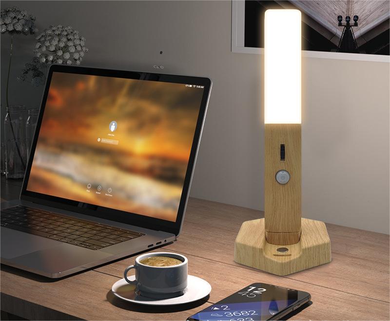 Candeeiro de Mesa em Madeira com Sensor LED – Luz Noturna Elegante para Casa
